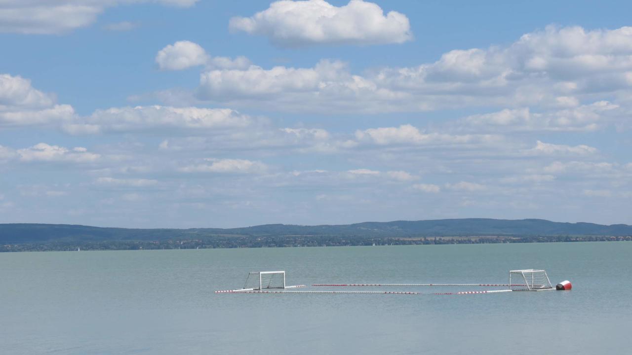 Aranymandula Apartmanok Balatonakali Exterior photo